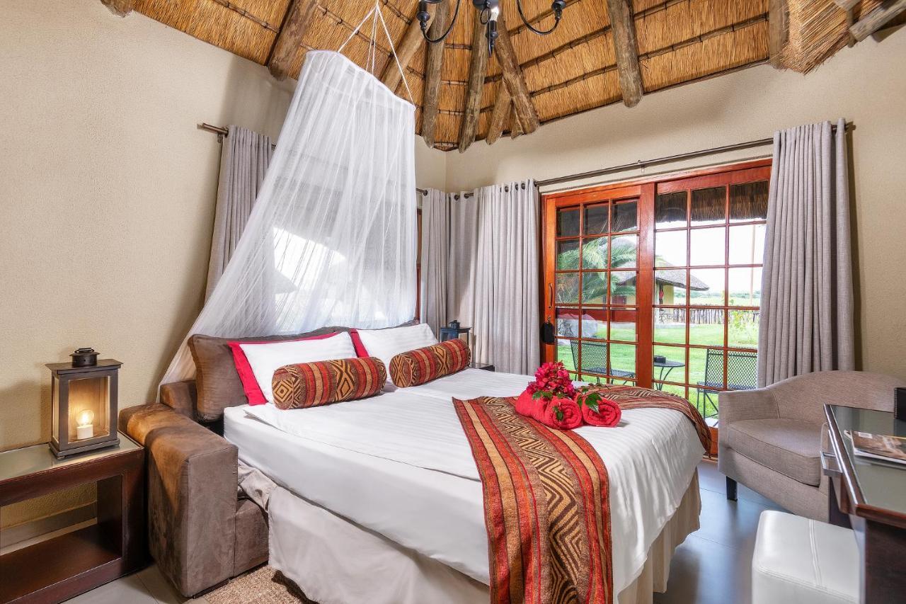 Frans Indongo Lodge Otjiwarongo Exteriör bild