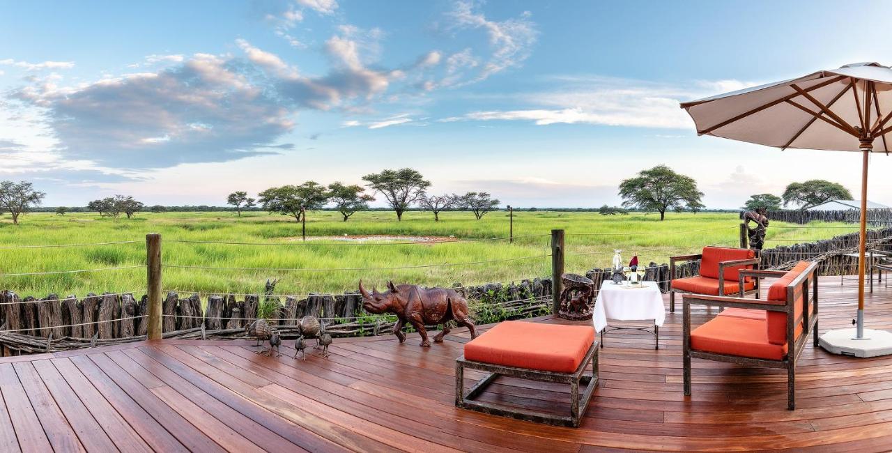 Frans Indongo Lodge Otjiwarongo Exteriör bild