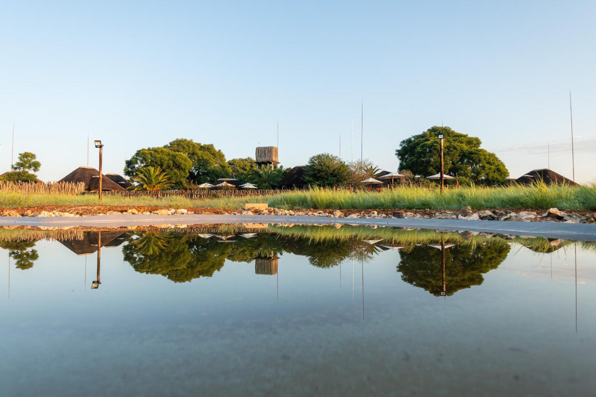 Frans Indongo Lodge Otjiwarongo Exteriör bild