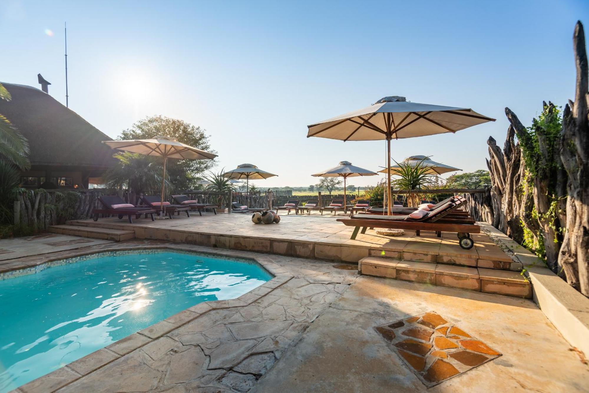 Frans Indongo Lodge Otjiwarongo Exteriör bild